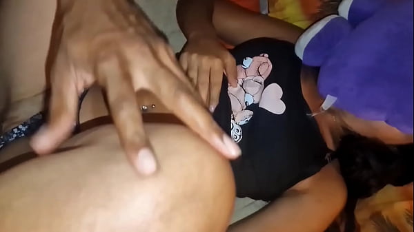 Co&ntilde;o jugoso muy estrecho 