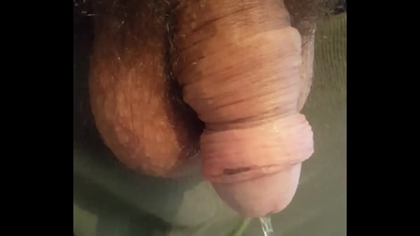 Play MP4 - Uncut piss&sol;peeing