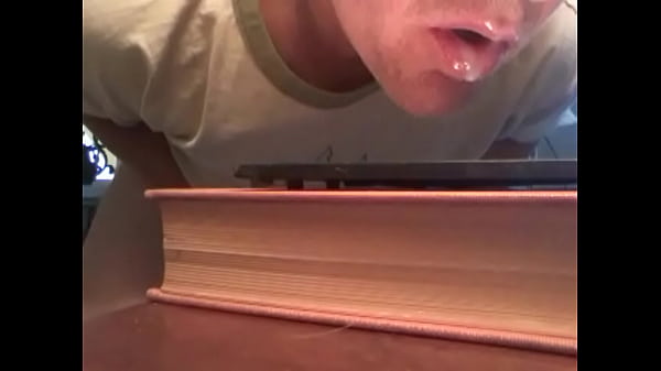 Play MP4 - Cum  eating