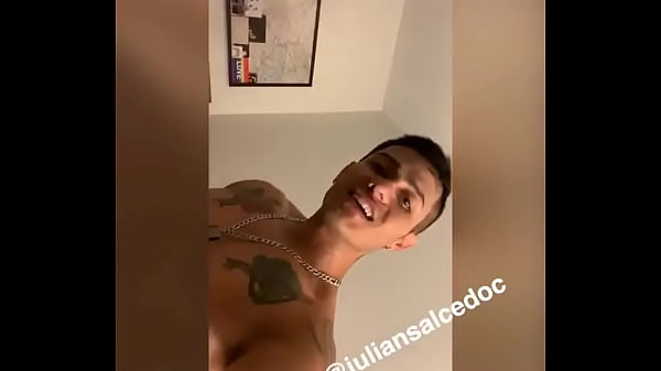 Colombiano folla a pelo en Australia 