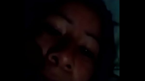 Masturba sola casada