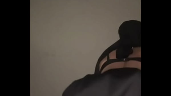 Muslim slut in hijab smacks her fat arab ass & moans while bouncing that filthy butt alone