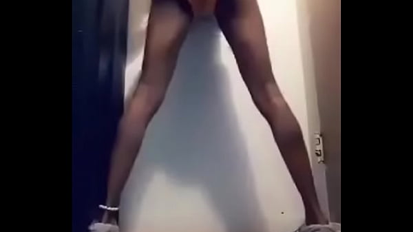 Thot shakin her bubble butt