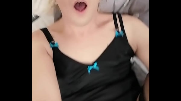 Play MP4 - TSAngie tryes new fucking machine