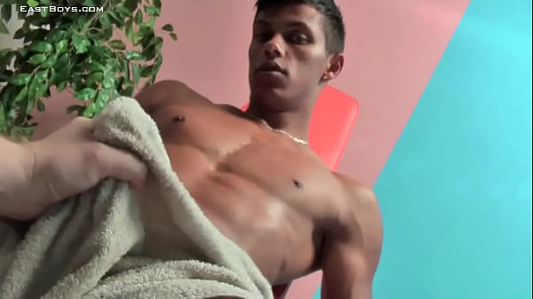 Akon has beautiful muscular and ripped body, and he loves the attention he is getting. His dick is also massive, so is the cumshot as you will see! Nice shower and flexing scene as well. 