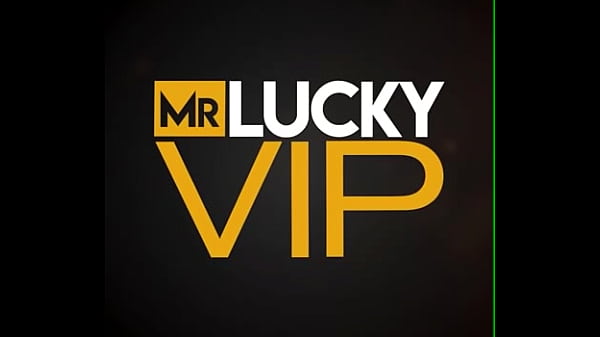 Nonton Roxie Sinner And Sarah Arabic's Sizzling Three-way Fuck thumbnail