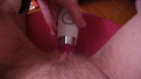 Teen slut plays with her new toy 