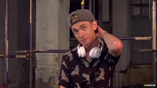 Submissive gay milked for cum by master 