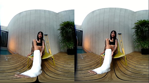 3d - Vr - Tattooed Asian Model With Short Cast Leg (scl) thumbnail
