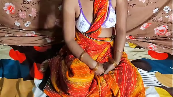 Desi Indian Bhabhi Ne Big Ass thumbnail