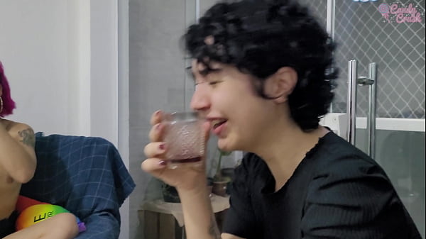 Nonton Orgy - Festinha Entre Amigos Acabou Em Orgia E Sobrou Pra Cunhada Levar Porra Na Boquinha thumbnail