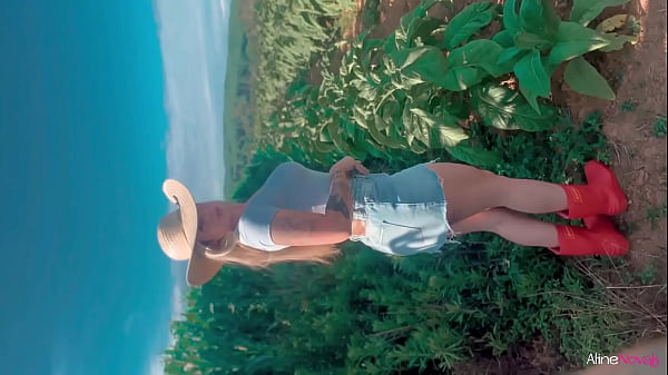 Nonton Chupei O Pau Do Meu Cunhado Escondida No Milharal - Aline Novak thumbnail