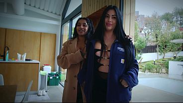 Milf De Culo Gigante Y Si Atila Tetona Cabalgan Sobre Mi Polla - Yasmina Khan- Saphire Astrea thumbnail