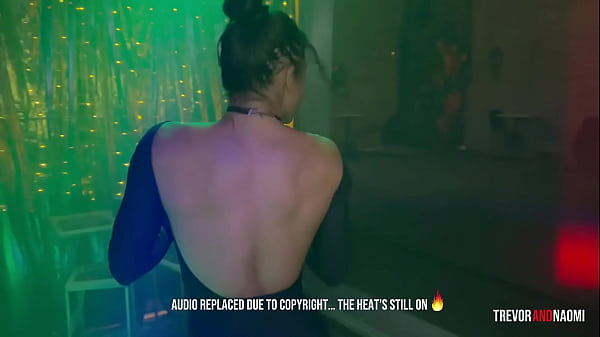 Wild Club Night_Turns Into a Public FuckFantasy