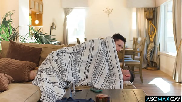 Play MP4 - Prank goes utterly wrong&comma; and ends in best straight buddies Jayden Marcos and Nico Coopa having gay sex&excl;