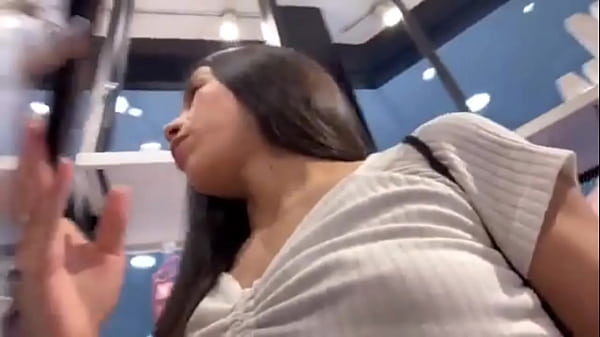 Morena deliciosabatendosiririca