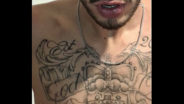 Pago o aluguel do arnbnb fodendo meu cusinho