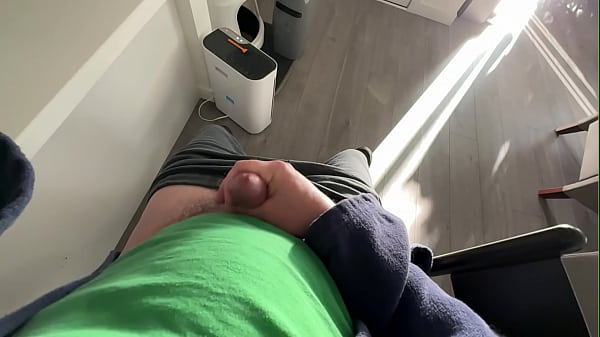 Play MP4 - Another slo mo cumshot