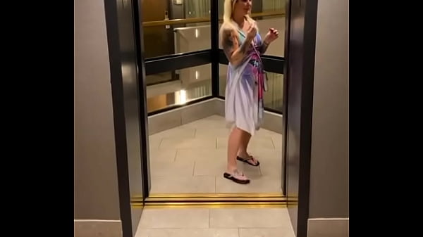 I do my little turn on the catwalk can you guess where i went last night #toosexychallenge #toosexy 