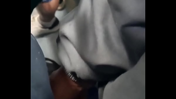 Play MP4 - O cara pegando no meu pau no trem&period;