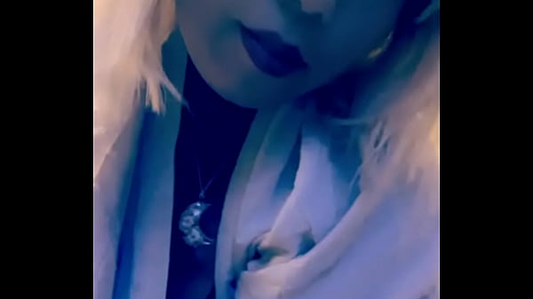 Nonton Newbie Leaks Herself And Her Booty thumbnail