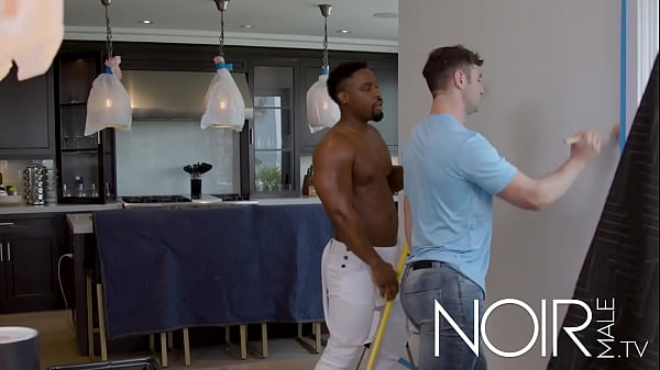 El pintor de casa me rompe mi gran culo 