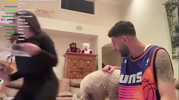 Nourxturki loves to have her big booty shown