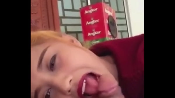 Husband uses_wife s mouth to_have sex