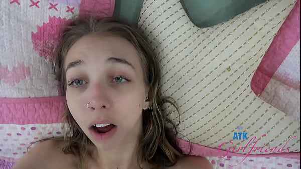 Play MP4 - Skinny and sweet babe Breezy Bri gets pussy licked until she cums POV GFE