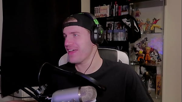 Play MP4 - This Girl's Answer Made My Electricity Go Down &lpar;Fap CEO&rpar;