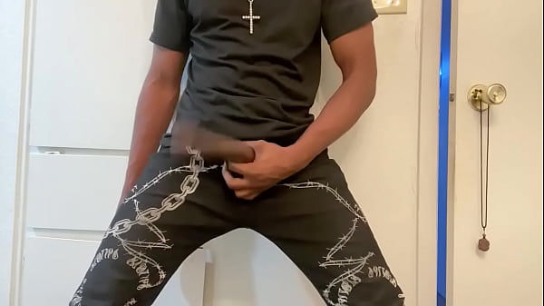 Play MP4 - THROW DAT AZZ IN A CIRCLE REMIX