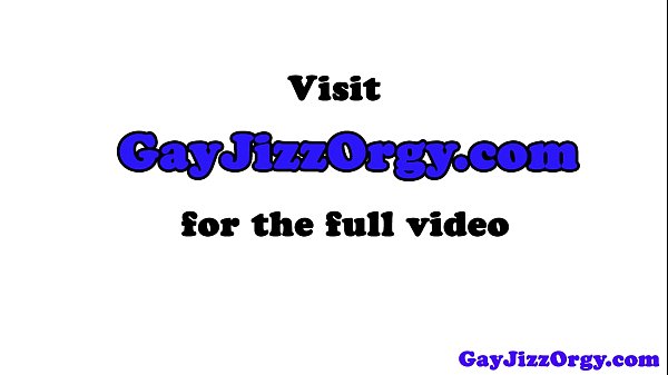 Play MP4 - Muscular bog queen visiting cafeteria