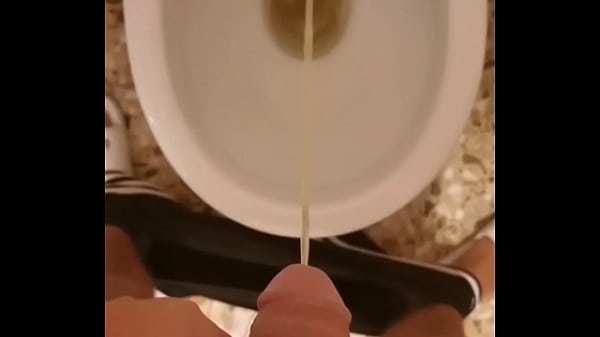 Spanish guy pissing