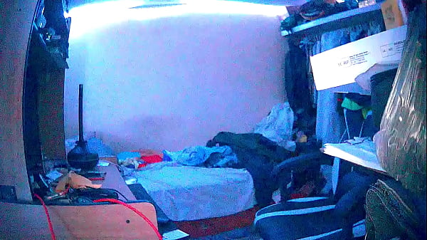 Nonton C&aacute;mara Oculta Y Descubr&iacute; Lo Que Hac&iacute;a A Solas thumbnail