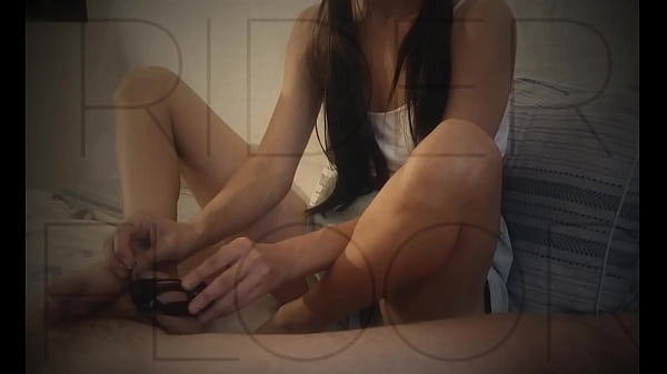 Nonton Edging Footjob thumbnail