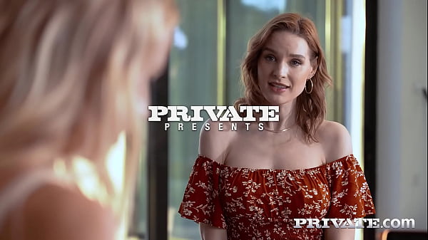 Lynna nilson and bonni gee eat from the same plate 