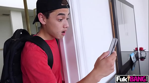 Lauren Phillips thumbnail