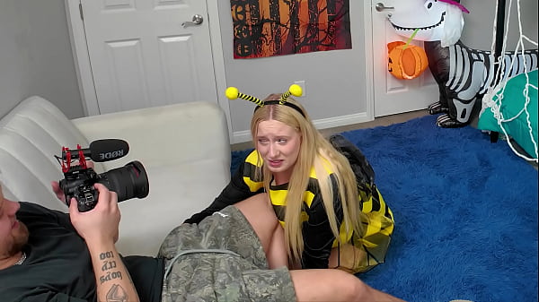 Play MP4 - Thick Blonde Has Halloween Sex BTS - Kallie Taylor