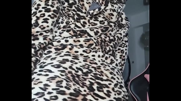 Dressed as a leopard i masturbate in my chair gaming claudia bavel 