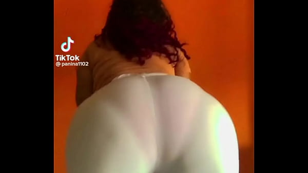 Play MP4 - Gostosa bunduda de legging