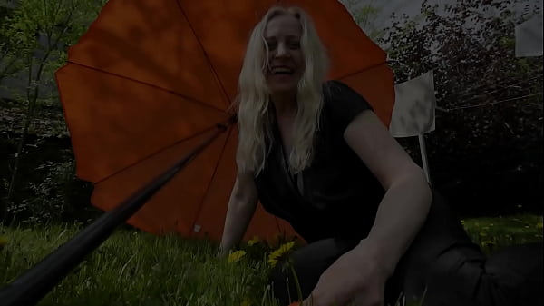 Nonton Horny Prolapse Grandmom Masturbating Outdoor thumbnail