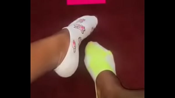 Nonton Enjoy Queen In Socks thumbnail