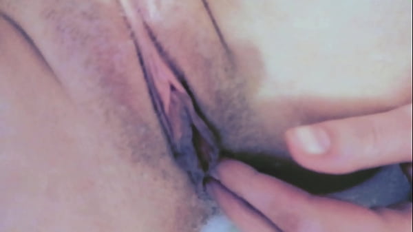 Play MP4 - I caress my pussy in the bathroom