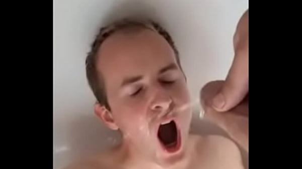 Play MP4 - Piss drinking sub