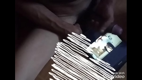 Play MP4 - Ph&ecirc; h&agrave;ng nứng qu&aacute; xem sex sục&period; C&oacute; e n&agrave;o kb zalo k