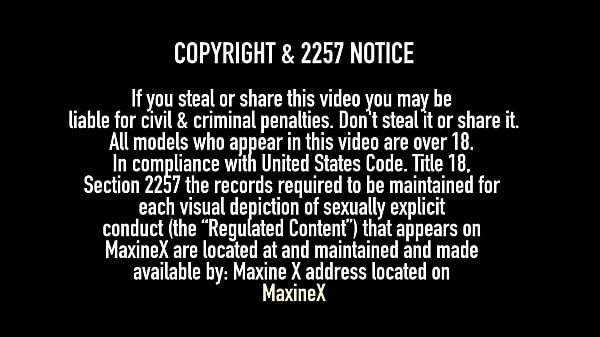 Nonton Maxine X Vibes Her Clit & Dildo Fucks Her Slit During Webcam Show! thumbnail