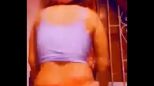 Brooklyn dancing horny she_s a realslut from mobay