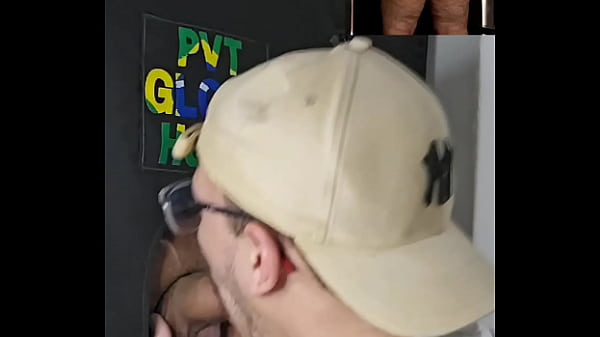 Olha O Tamanho Desse Grand&atilde;o Me Dando Leite Na Cabine Caseira!!! thumbnail