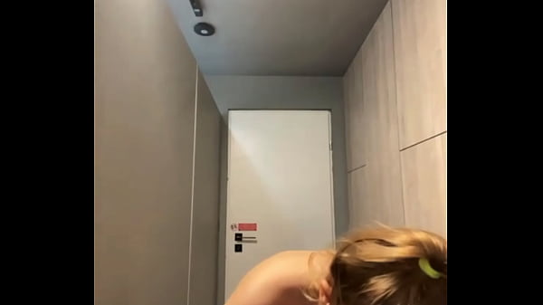 Extremepublic_fucking_with bigcock