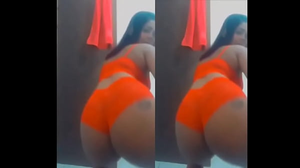 Movimenta gostosa de shortinho 